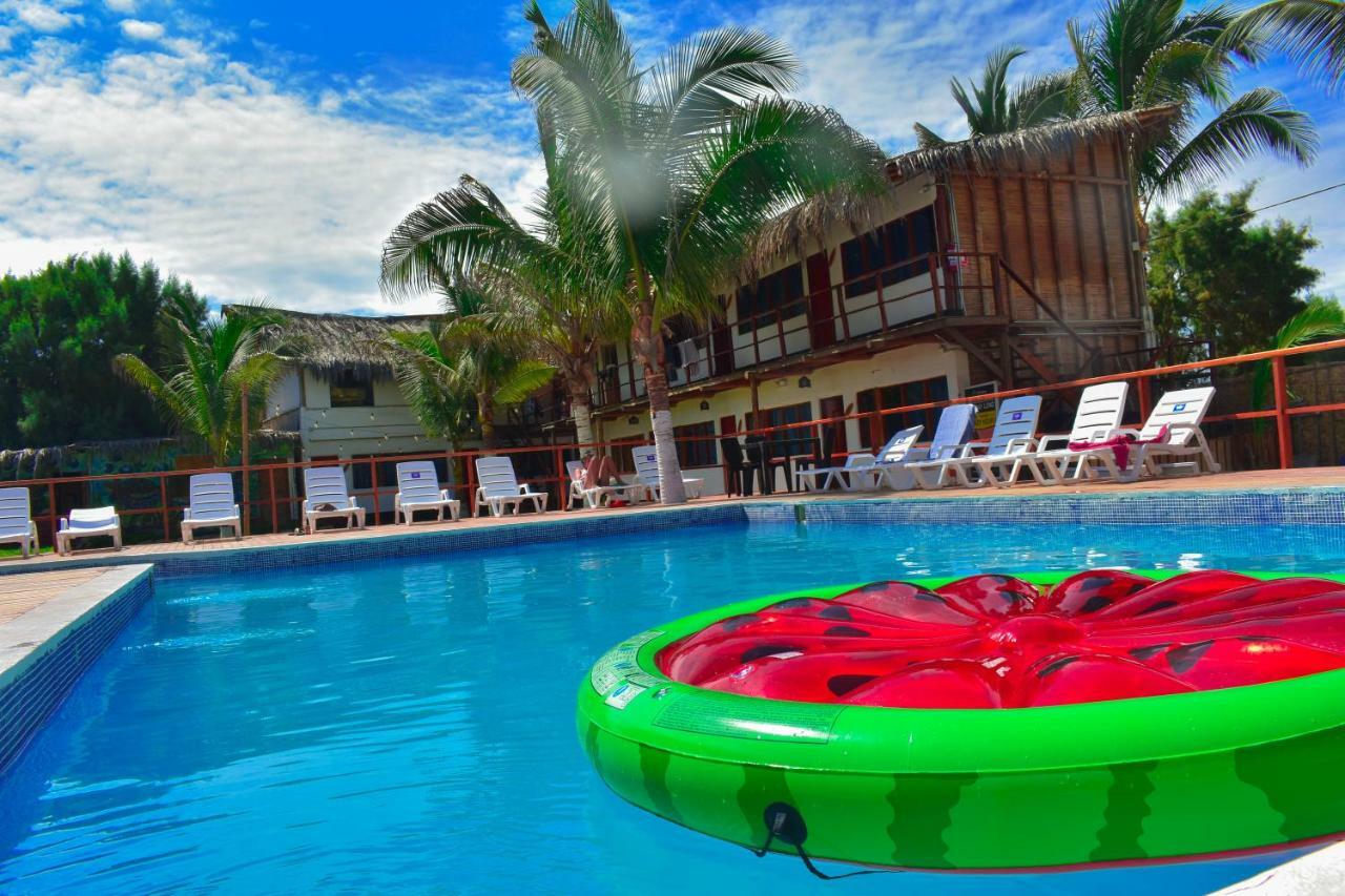 Wild Rover Beach Mancora Exterior photo